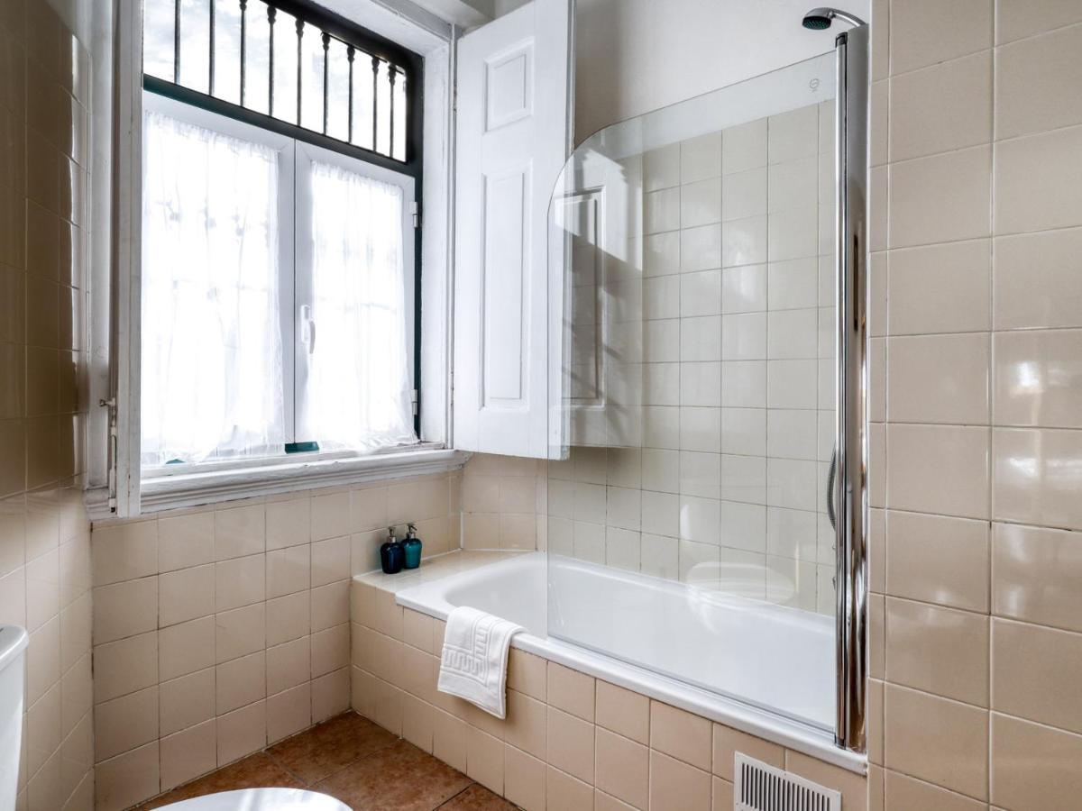 Lisbon Typical House Apartment Екстериор снимка